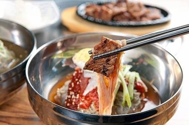 Yook Ssam Naeng Myeon.